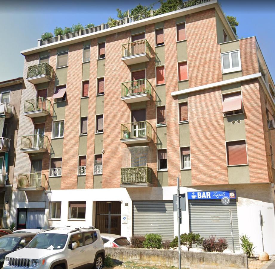 Comfy Appartment Near Metro M3 - Wifi Milano Exterior foto